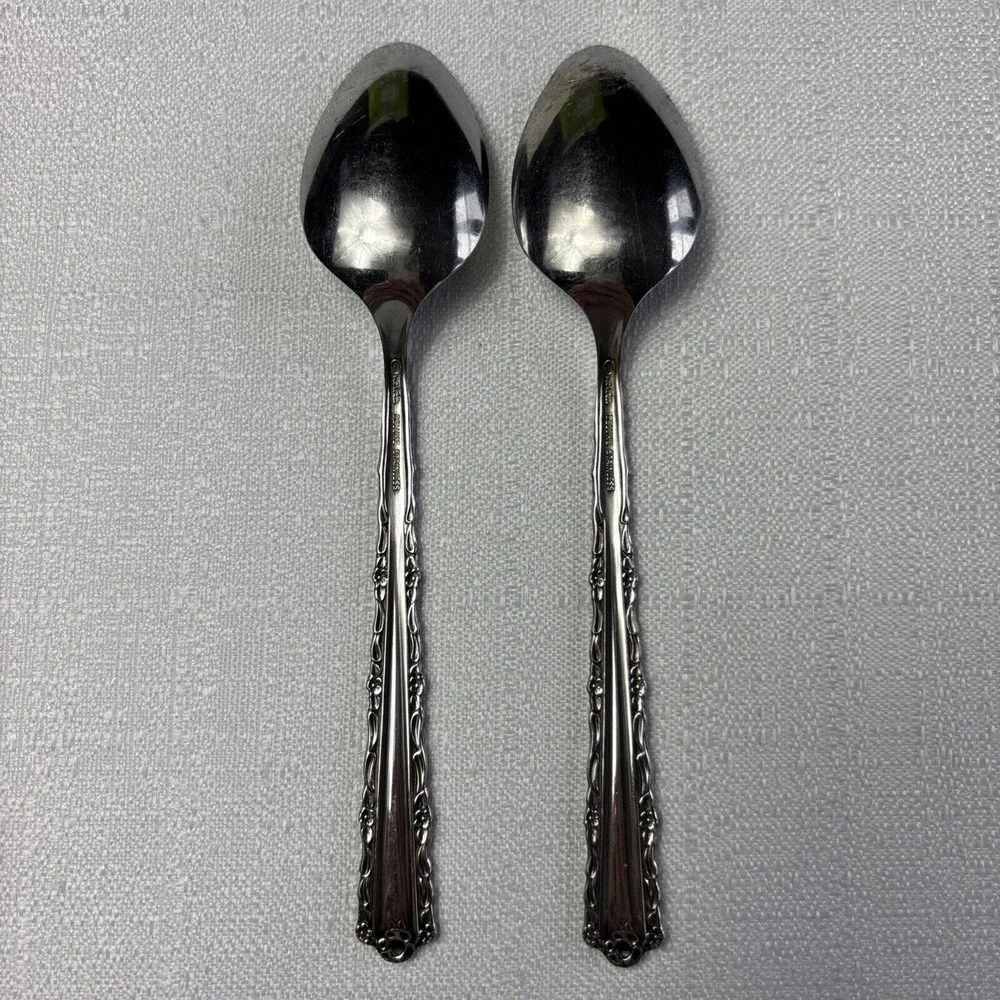 Oneida Cherie Teaspoons - Set of 2 Deluxe‎ Stainless READ DESCRIPTION